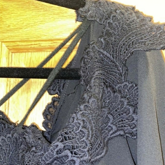 Josie Natori Core Crepe With Lace  Jumpsuit - Picture 9 of 11